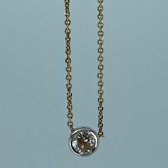 14KT solitaire diamond 💎 necklace - Picture 11 of 17